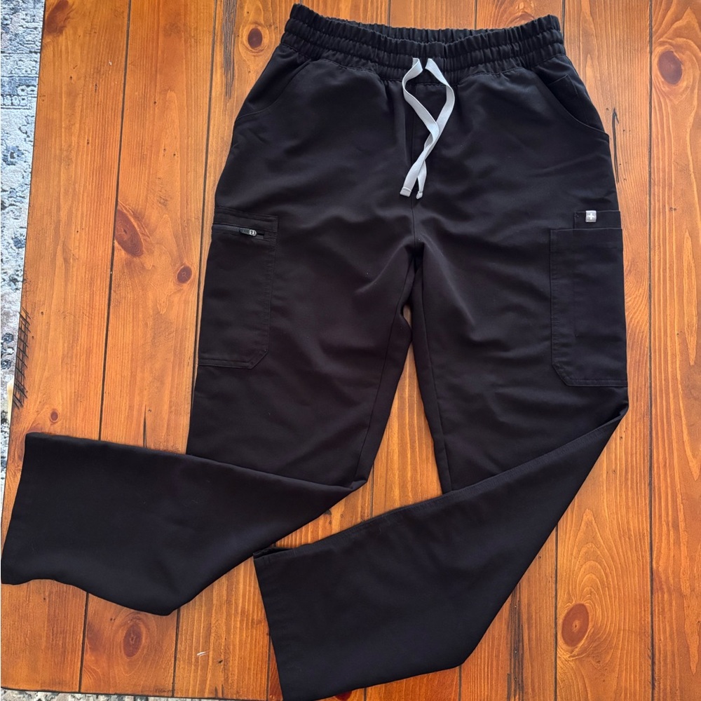 Figs Black Cargo Pants with Relaxed Fit